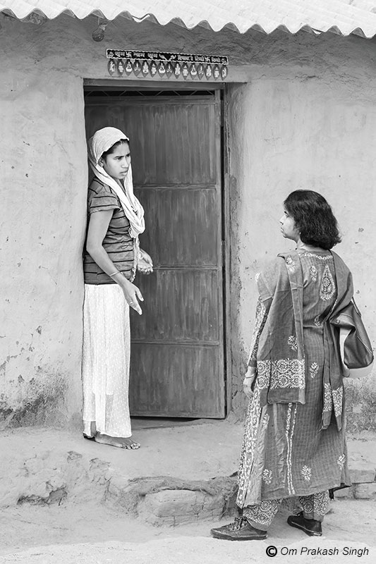 Interacting with a member of a household excluded from an MVS network under Jal Jeevan Mission in Gumla district, Jharkhand, India